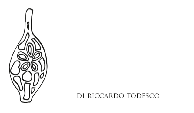 vaso rosso rubino lungo - AMURIANAS VITRUM